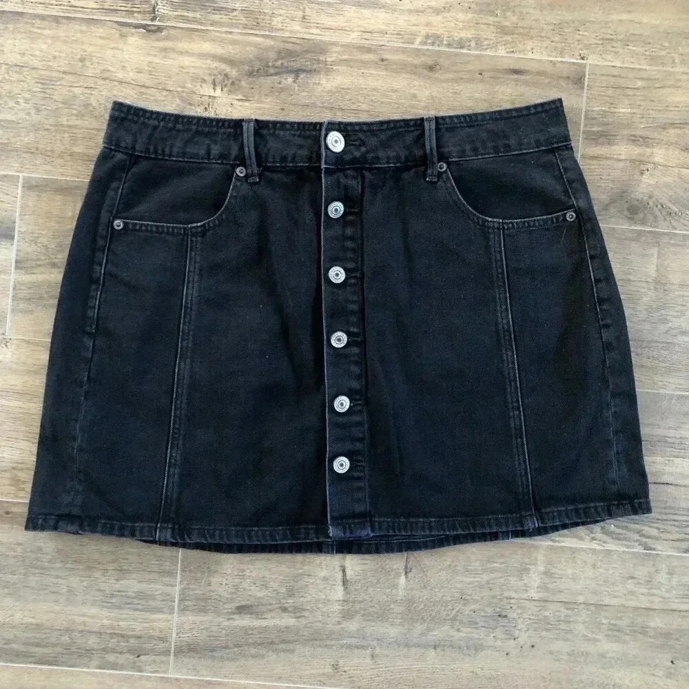 American Eagle Mini Skirt Size 14 Black Cotton Denim Button Front Pockets A-Line